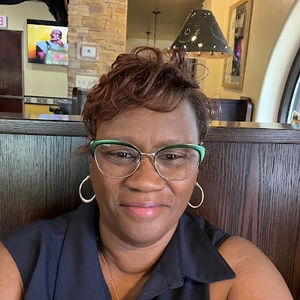 Meet your Posher, Pastor lenamae